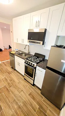 Rented by United Realty Equities | media 1