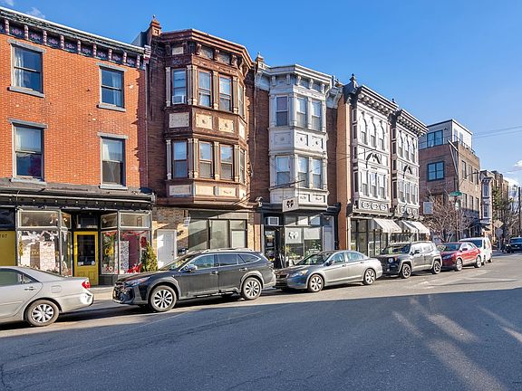 3rd image of 709 E Passyunk Ave #1