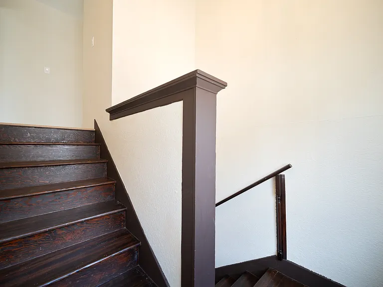 2214 Thomas St — Photo 28