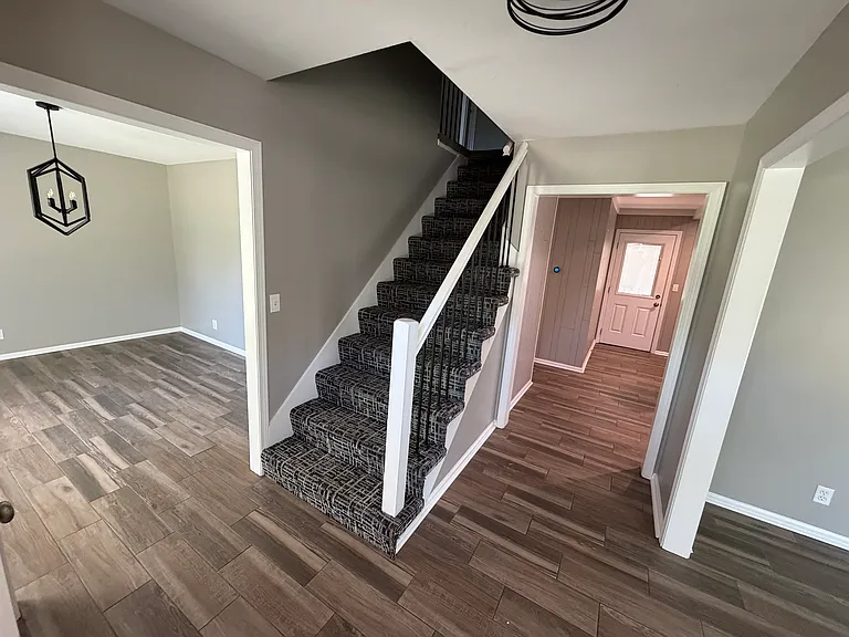 12000 W 103rd Ter — Photo 2