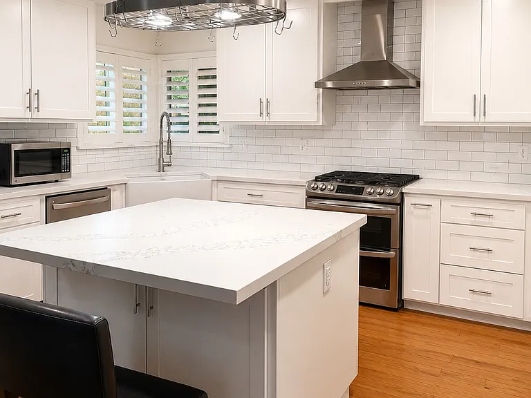 606 Virginia Ave — Photo 3