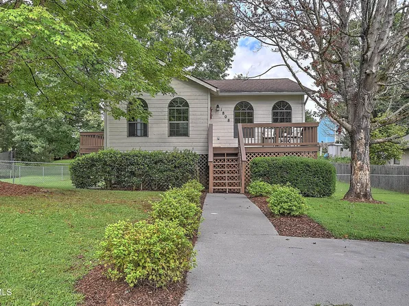 1808 Glen Echo Rd, Johnson City, TN 37604