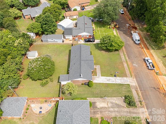 5th image of 755 Emorywood Ave