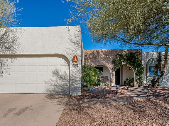 3rd image of 558 W Vista Hermosa Dr