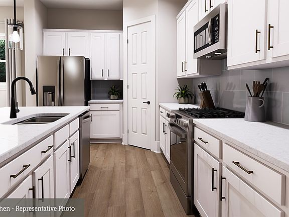 The Amaryllis - Kitchen