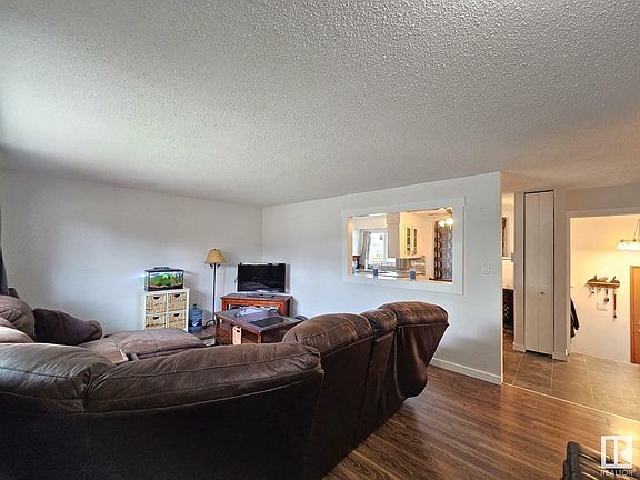 5th image of 4556 43rd Ave
