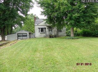 737 Chenoweth Dr, Akron, OH 44319
