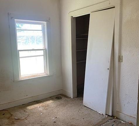 5th image of 420 N Howard Ave