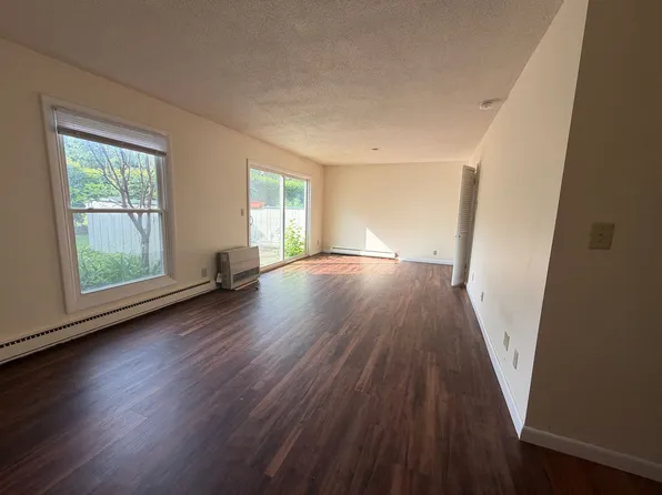335 Ledgewood Cir Unit 104, Burlington, VT 05401