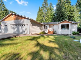 6783 Holst Rd, Clinton, WA 98236