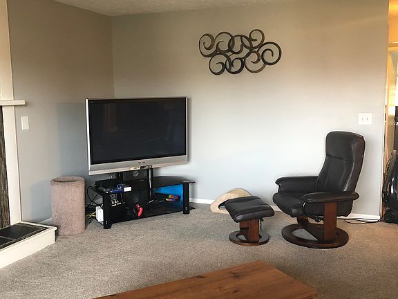 4th image of 2955 Byron Center Ave SW APT B