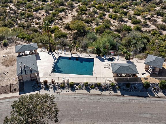 3rd image of 10240 E Circle Pines Dr