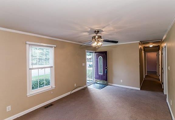 5th image of 2512 White Oak Ct