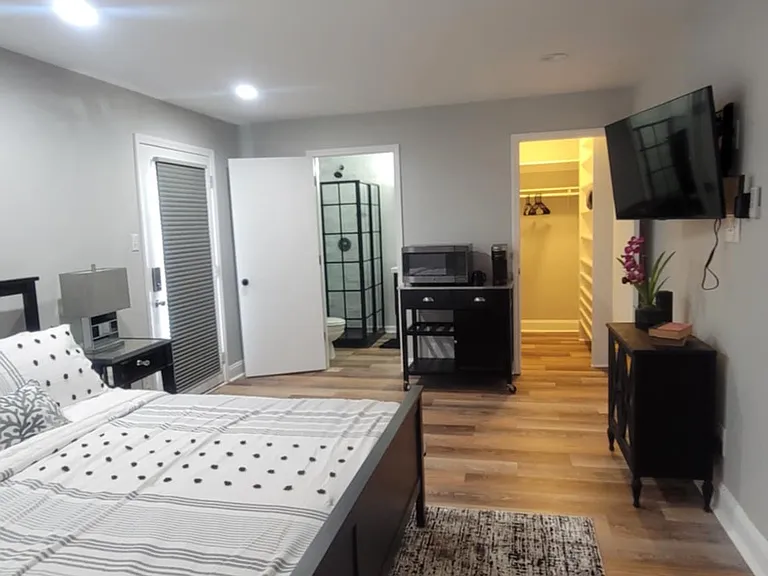 Master Bedroom with on suite, master closet and private entrance.