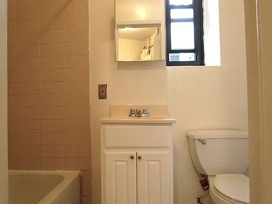 Rented by Landmark Real Estate | media 16