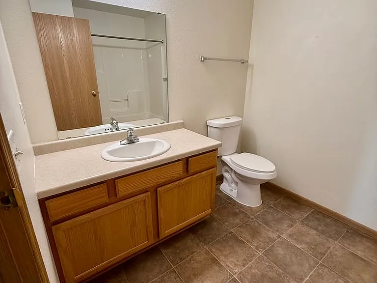Ashwood Birchwood Apartments — Photo 31