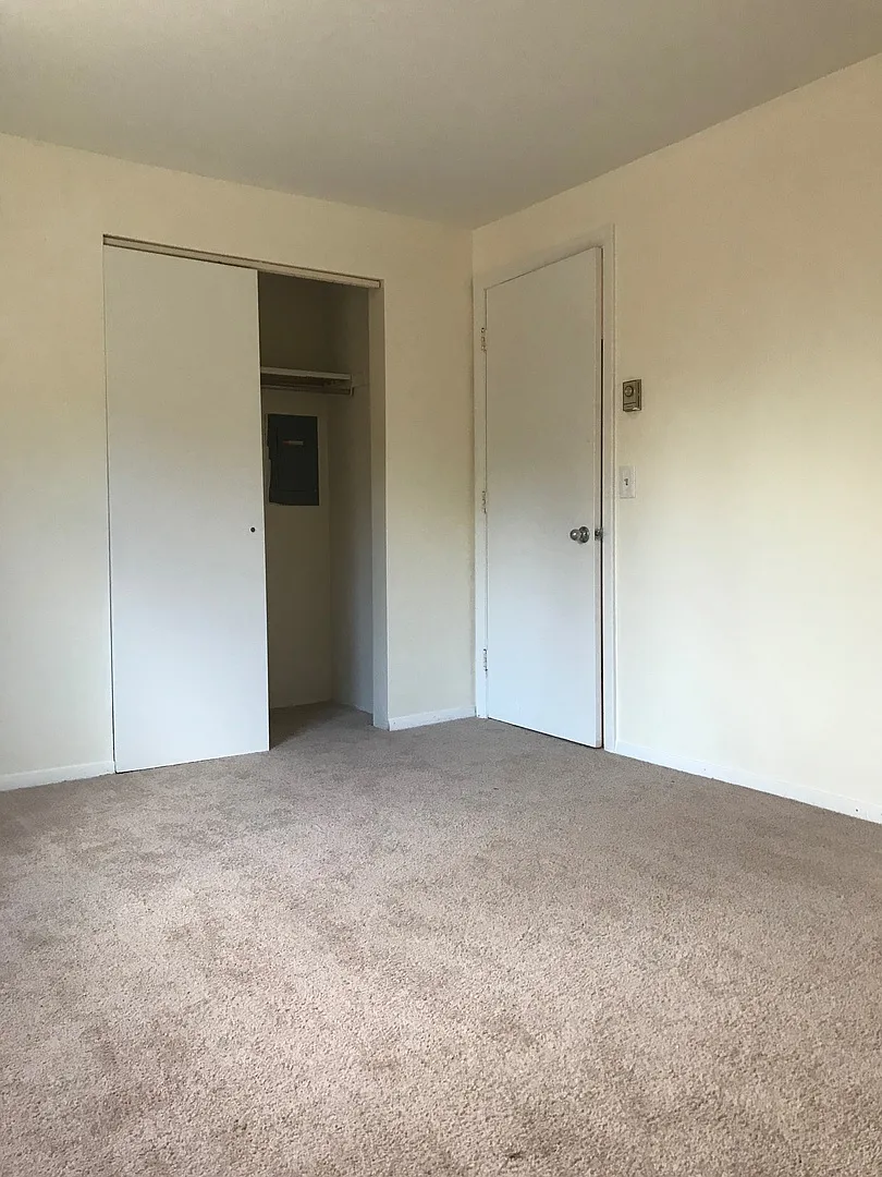 Westland Meadows — Photo 3