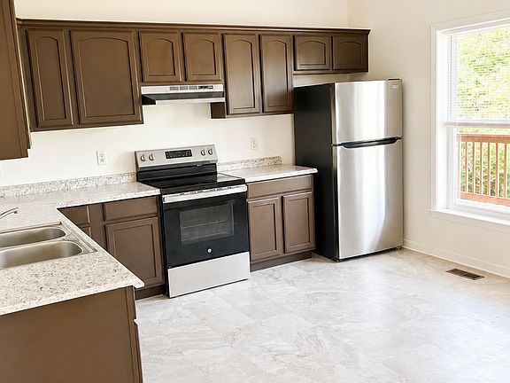 4th image of 50 Smith Rd #52-A