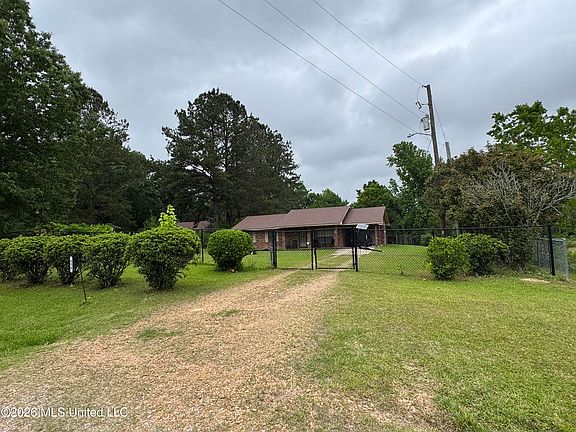 2nd image of 656 Old Mississippi #33