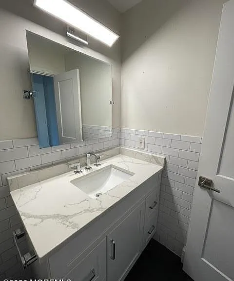 330 Shore Dr #32 — Photo 9