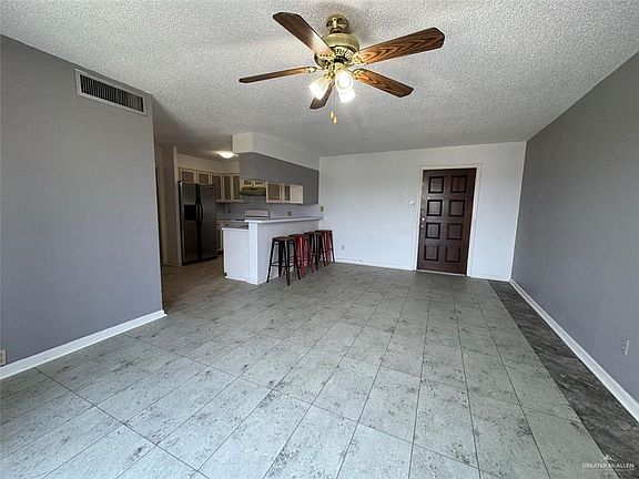 4th image of 1418 Beech Ave APT 23
