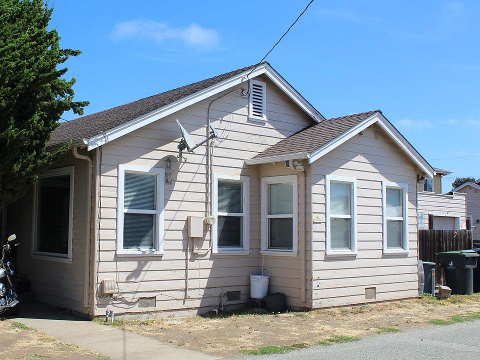 2nd image of 40 Tharp Ave