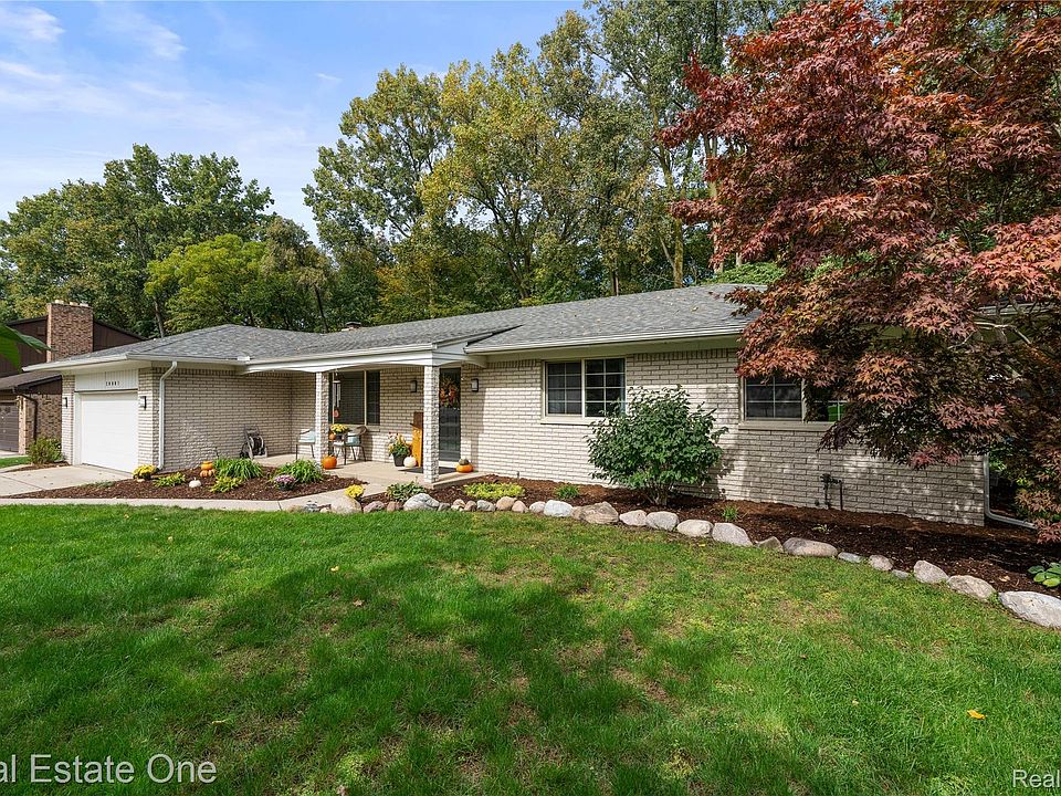 20001 S Riverhill Dr, photo 3