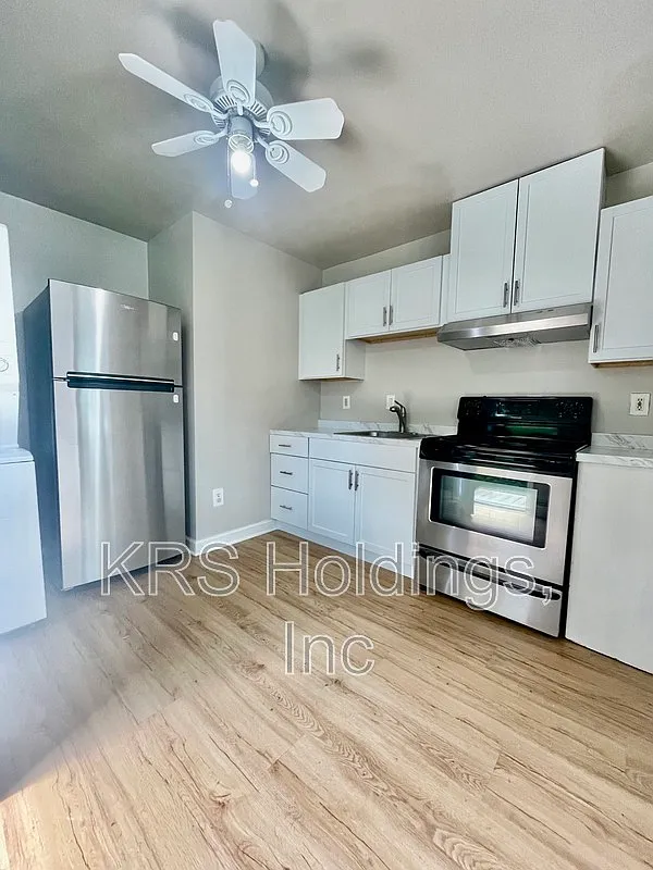 2 bed, 1.0 bath, 1000 sqft, $1,875 — Photo 2