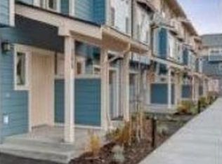 18220 70th Ln NE UNIT 102, Kenmore, WA 98028
