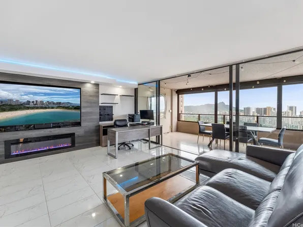 581 Kamoku St APT 3704, Honolulu, HI 96826