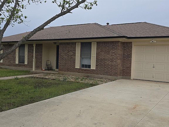 2nd image of 125 Kelly Ln