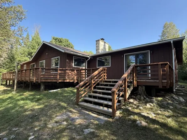 34972 S Fairbank Point Rd, Drummond Island, MI 49726