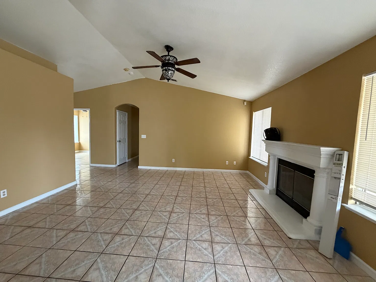 4 bed, 1450 sqft, $2,350 — Photo 4