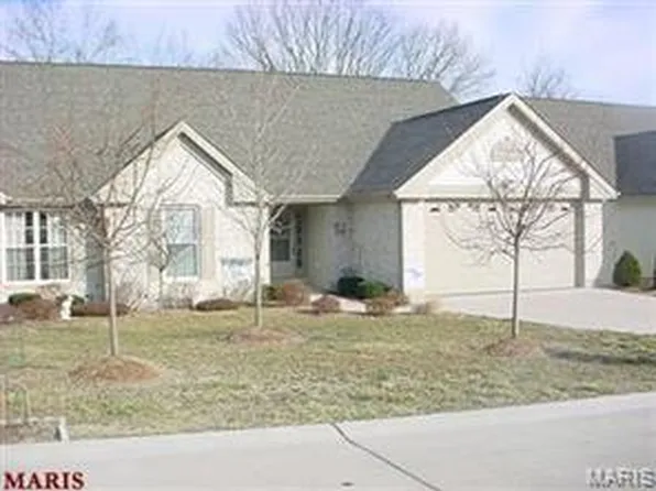 2512 Rabbit Trail Dr, Washington, MO 63090