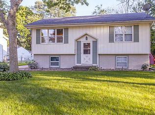 818 Gordon Ave, Norwalk, IA 50211