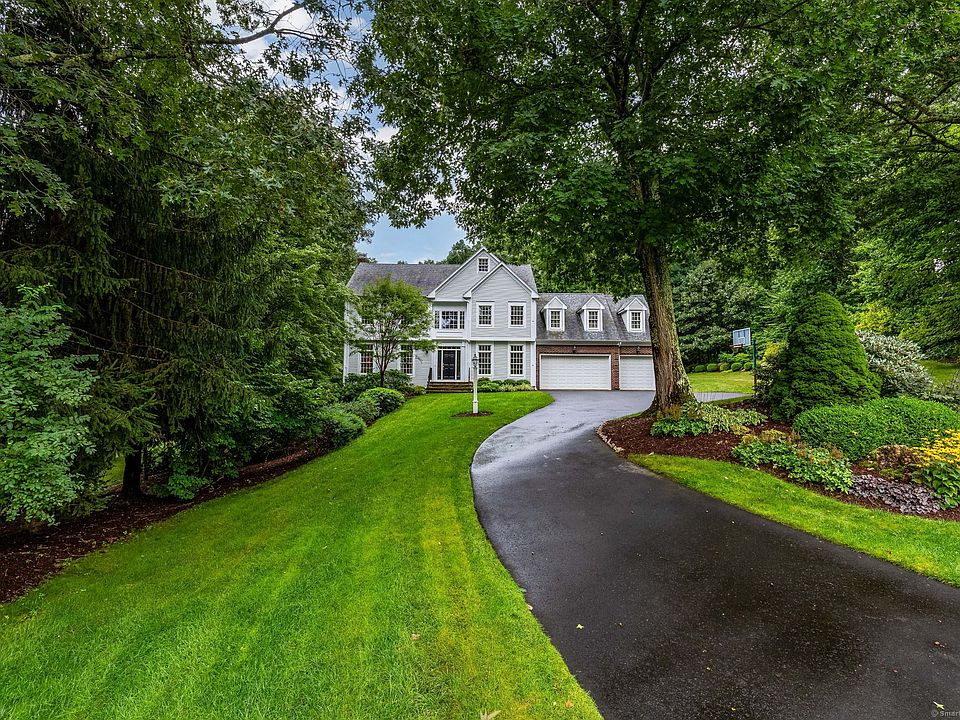 1st image of 76 Steep Hollow Drive
