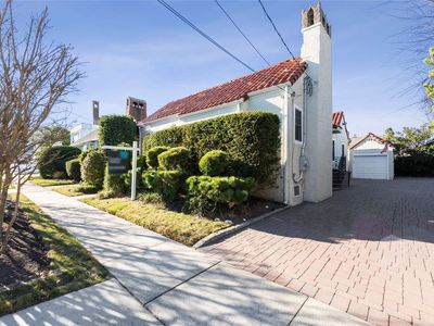 63 Cayuga Ave, Atlantic Beach, NY, 11509