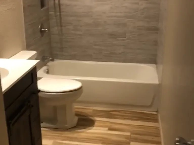 1015 Barelas St SW — Photo 9