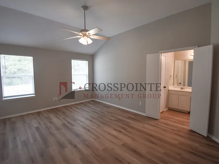 112 Ken Cir — Photo 8