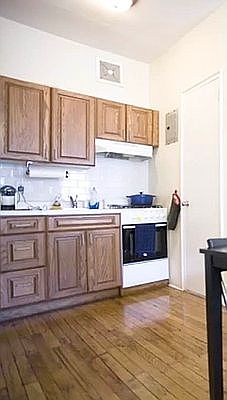5th image of 311 E 52nd St APT 3A