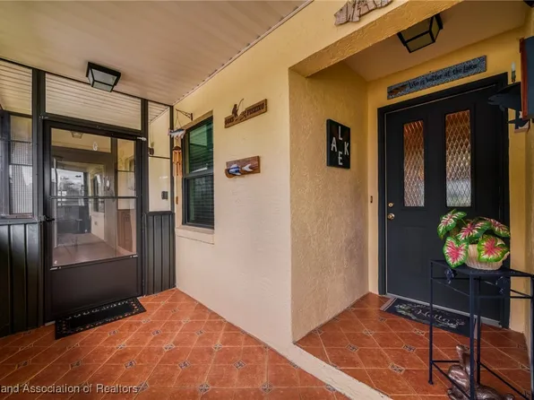 9 Charlton Dr, Lake Placid, FL 33852