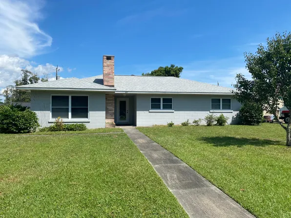 207 Virginia Ave, Morehead City, NC 28557