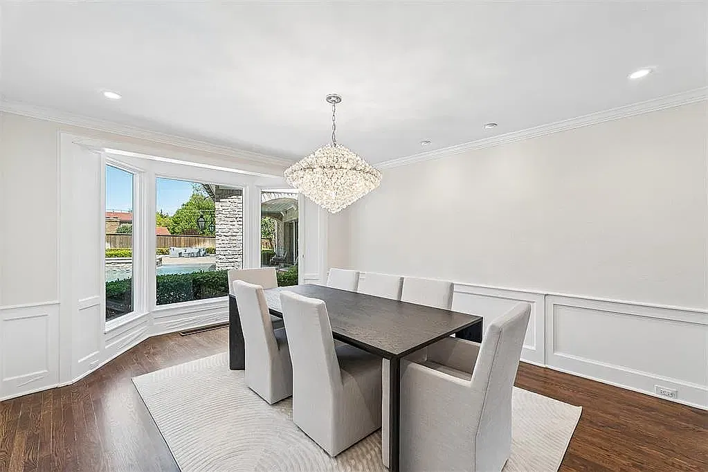 5 bed, 7436 sqft, $37,500 — Photo 2
