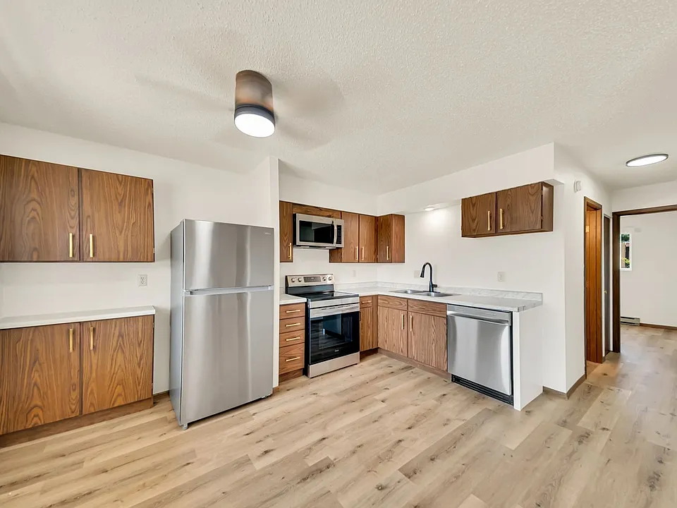701 Dakota Dr