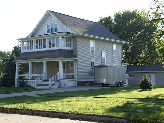 3rd image of 312 Elm St