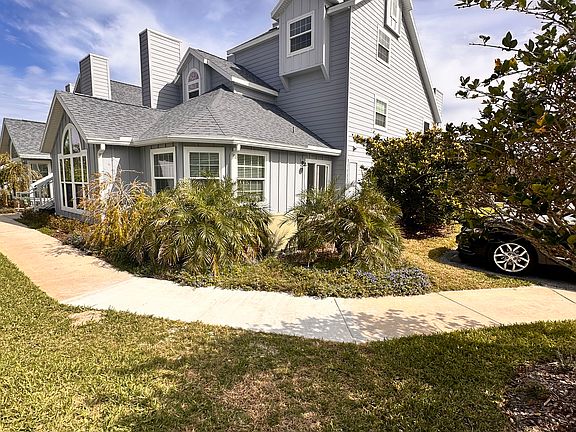 4th image of 875 Windover Ct #51-D