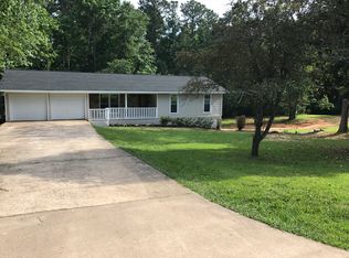 415 Cambridge Dr, Cumming, GA 30040