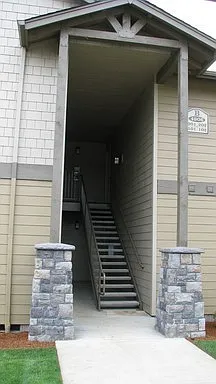 195-Santiam Village Apartments — Photo 27