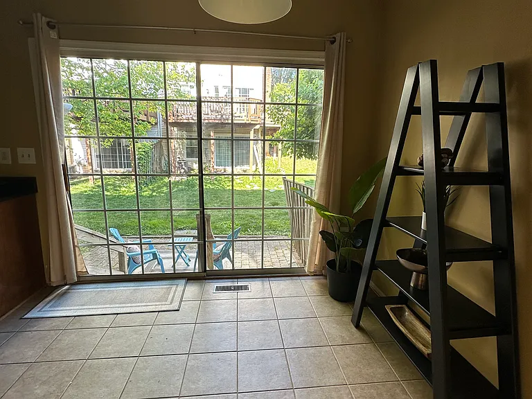 Wedgeway Ct — Photo 11