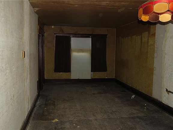 3rd image of 239 Westminster Ave